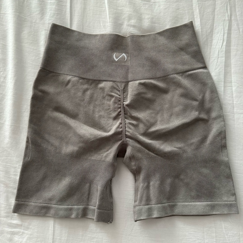 TLF Sculpt Seamless Scrunch Butt Shorts